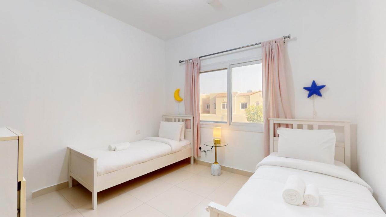 Bella Casa At Serena - Peaceful Three Bed Villa Dubai Exterior photo